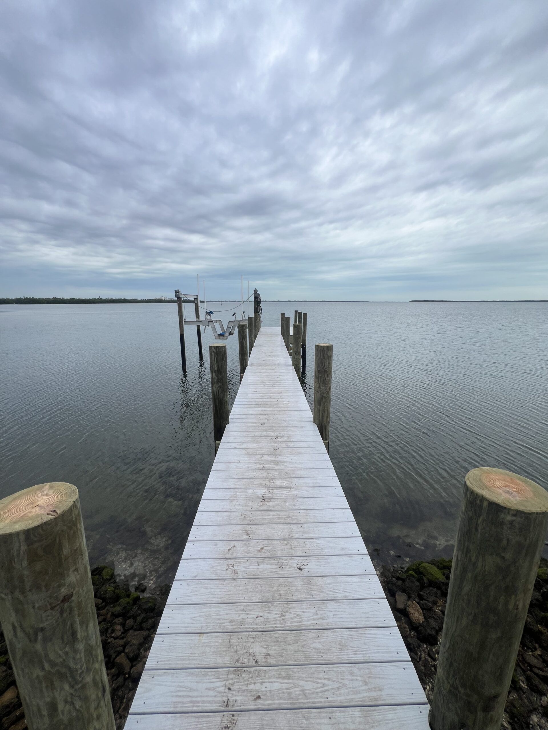 Why Cookie-Cutter Fails: Tailoring Custom Boat Docks to Your Watercraft